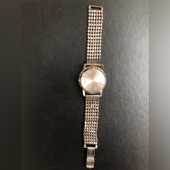 Vintage Cheväl Ladies Watch - Picture 2 of 6